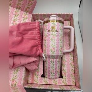 Stanley (NWT) in Box Love Shack Limited Edition